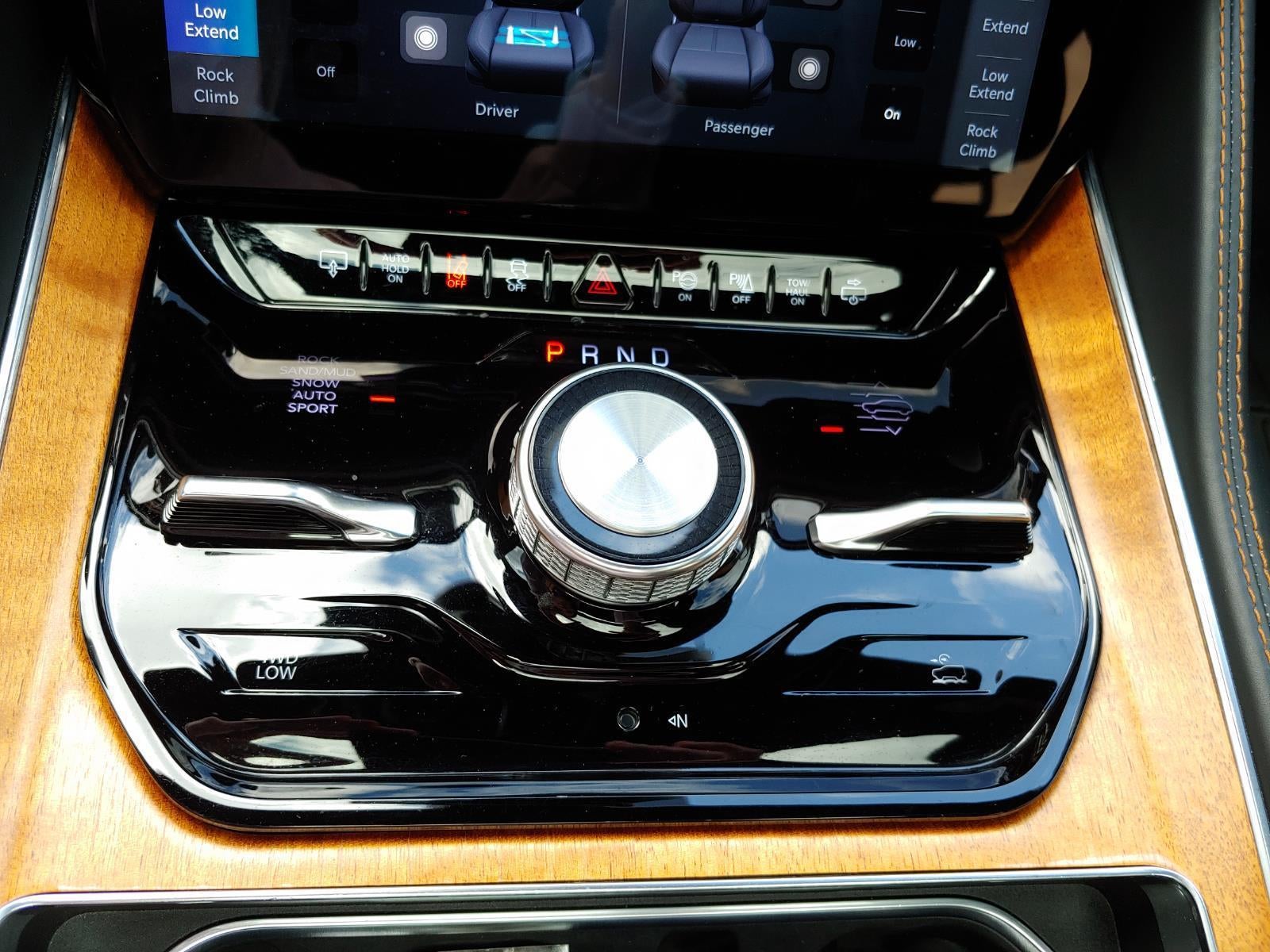 2022 Jeep Grand Wagoneer Series III