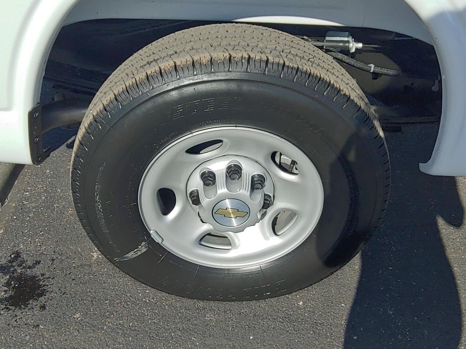 2025 Chevrolet Express Cargo 2500 WT