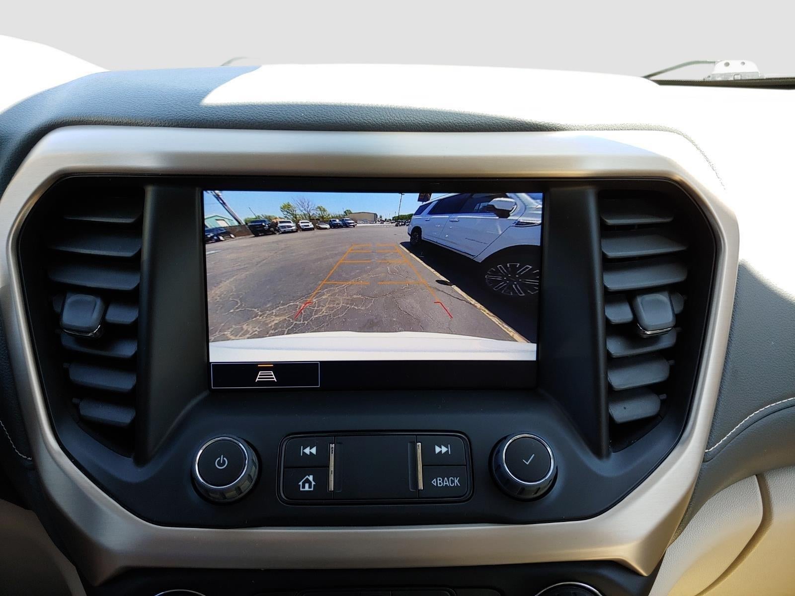 2023 GMC Acadia Denali