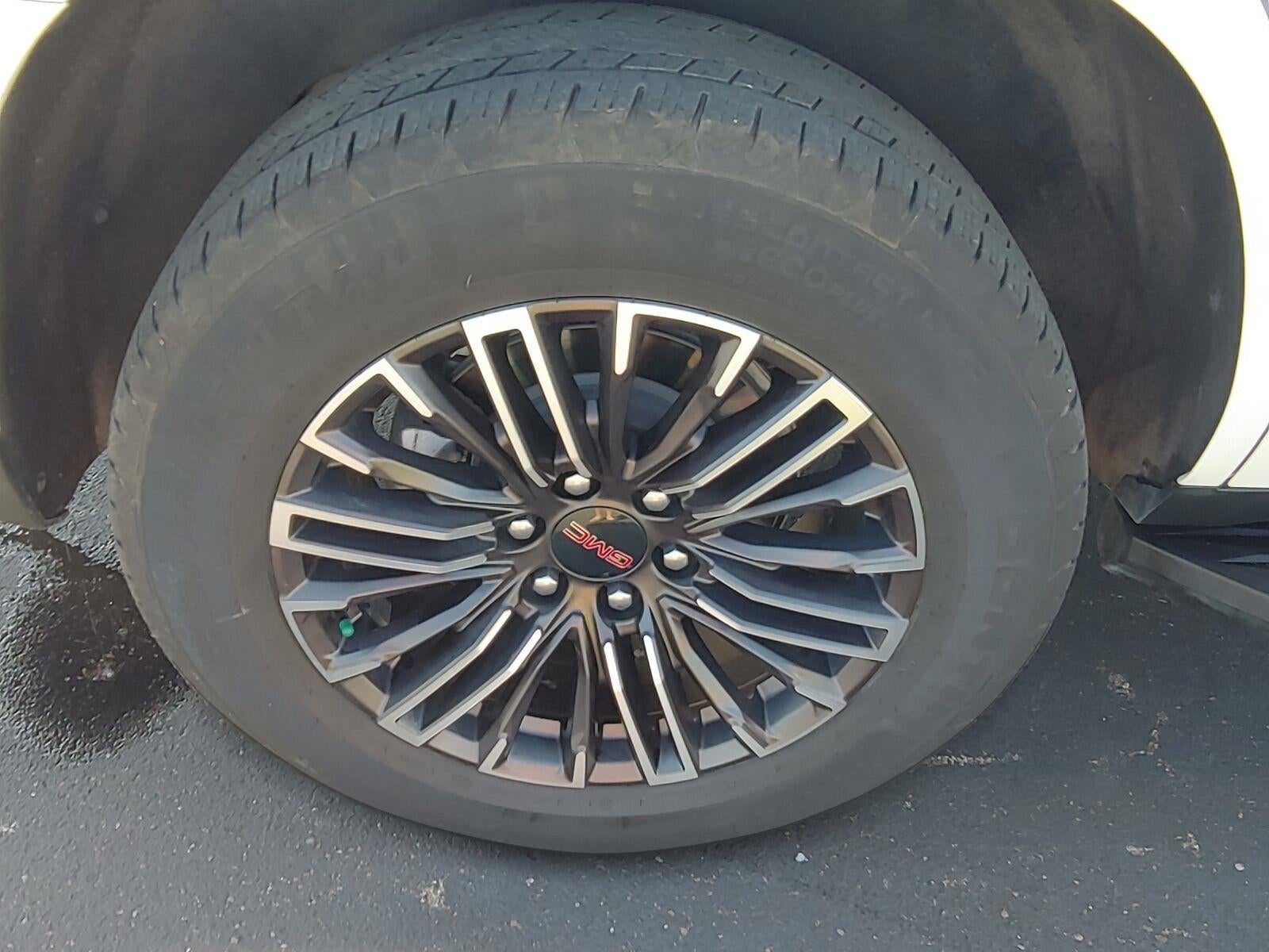 2025 GMC Yukon Elevation