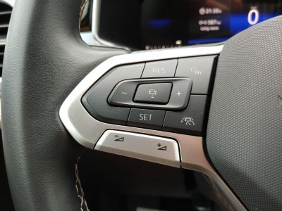 2025 Volkswagen Taos SE
