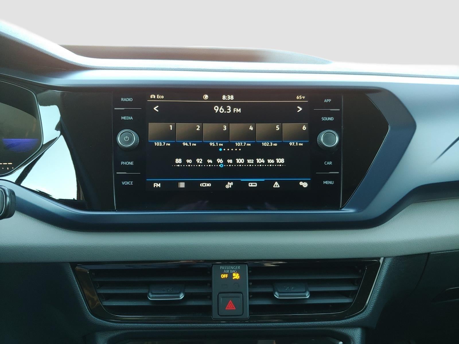 2023 Volkswagen Taos SE