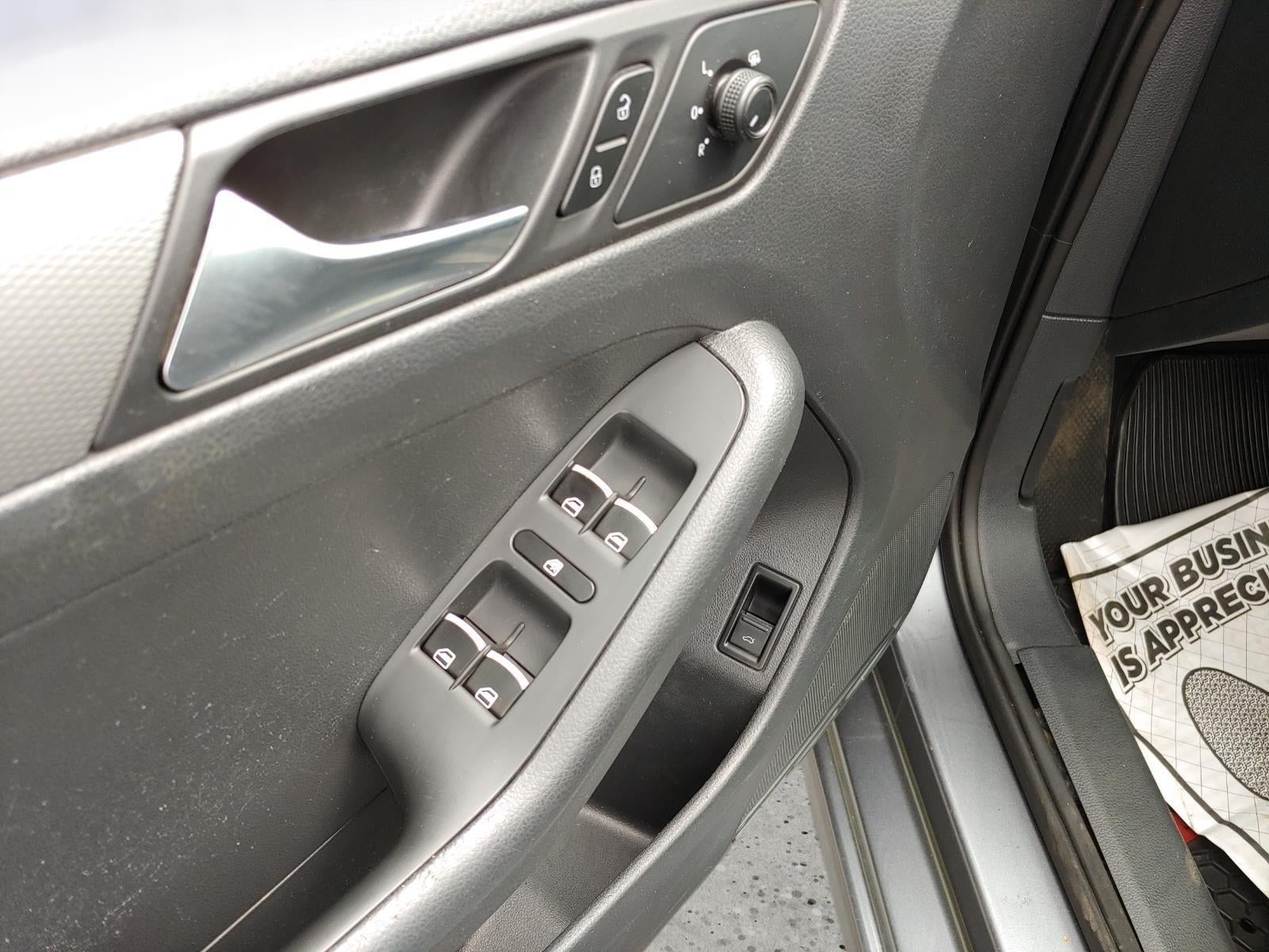 2015 Volkswagen Jetta 1.8T SE