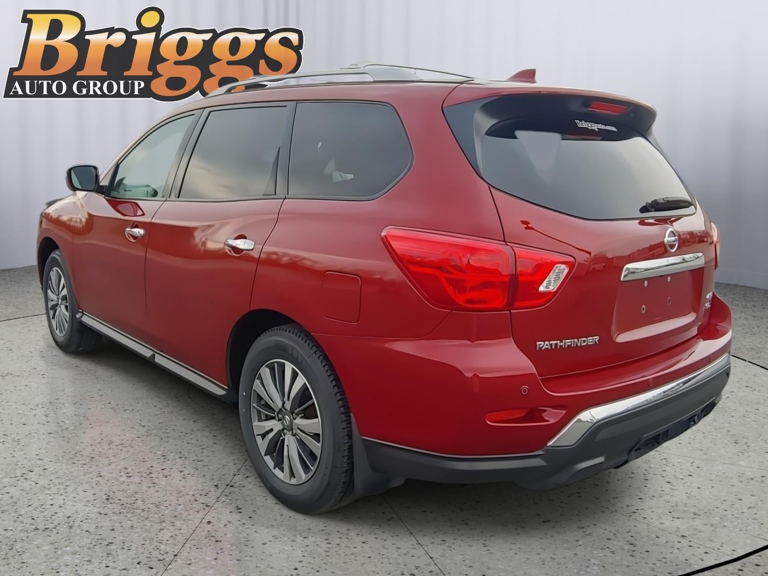 2020 Nissan Pathfinder SL