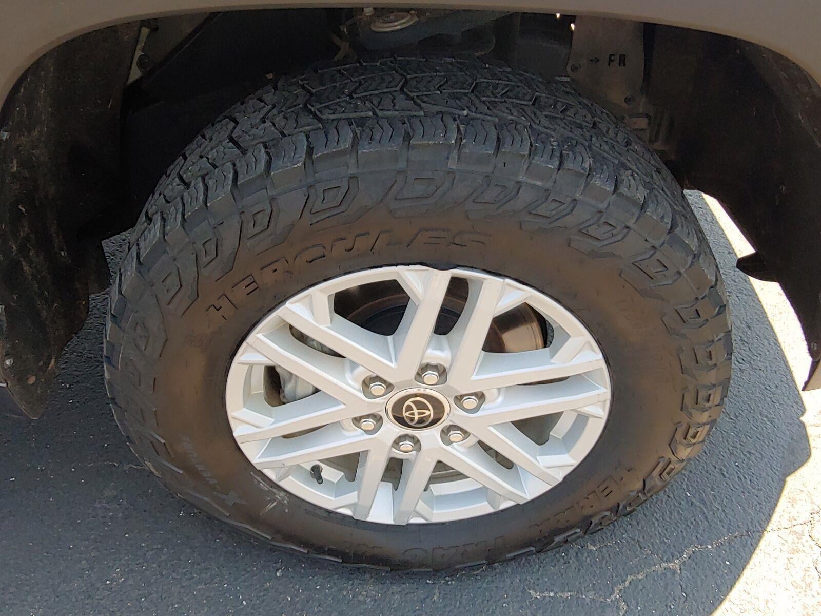 2023 Toyota Tundra 4WD SR5