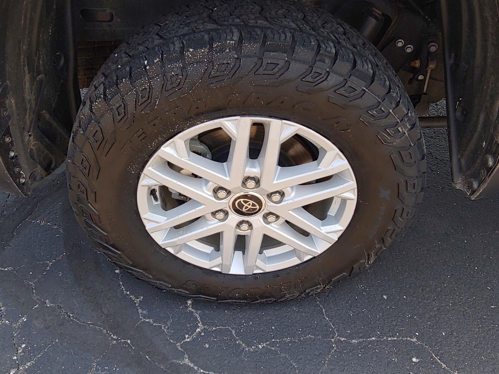 2023 Toyota Tundra 4WD SR5