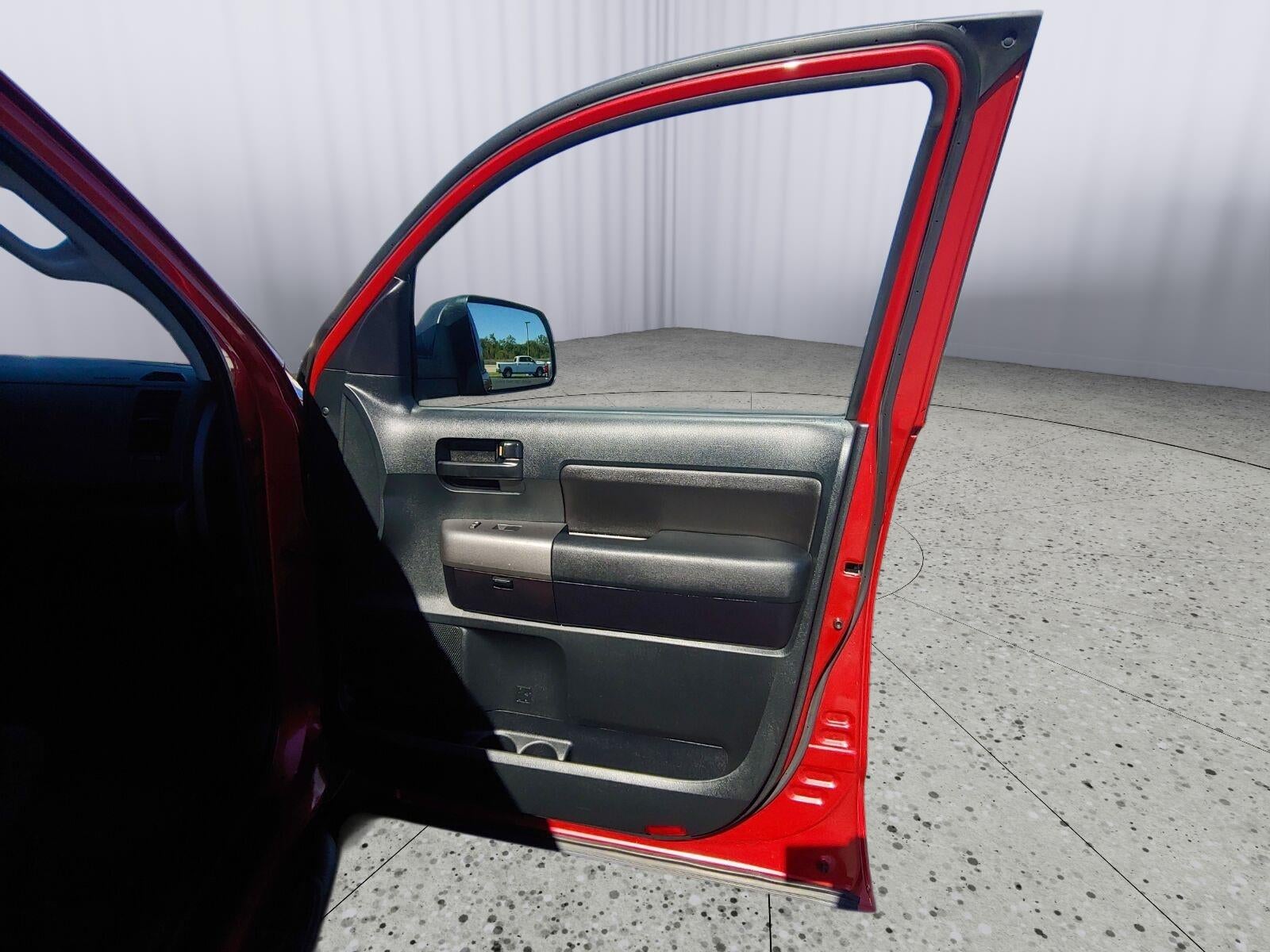 2012 Toyota Tundra 4WD Truck GRADE