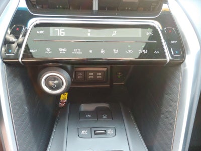 2024 Toyota Venza LE
