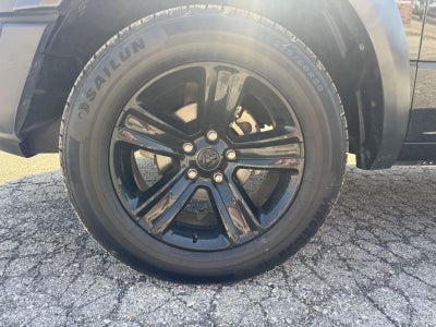 2024 RAM 1500 Classic Warlock Crew Cab 4x2 5'7' Box
