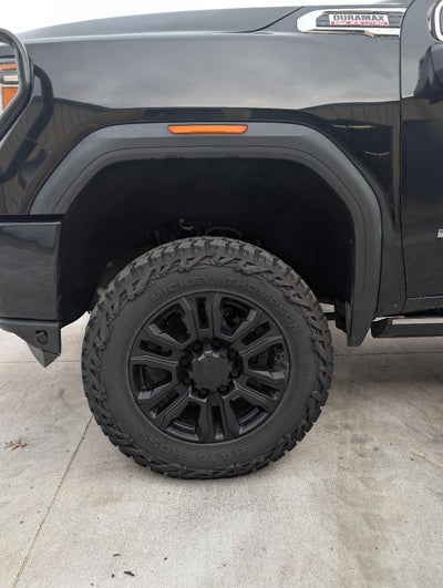 2023 GMC Sierra 2500HD 4WD Crew Cab Standard Bed Denali