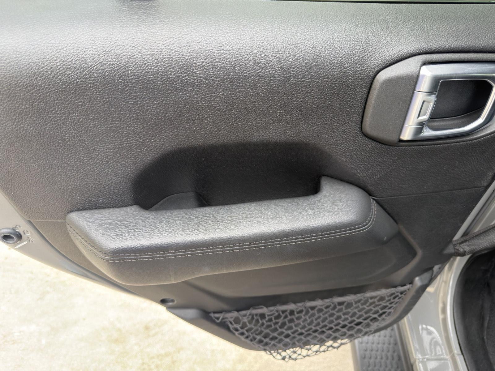 2020 Jeep Wrangler Unlimited Sahara Altitude 4x4