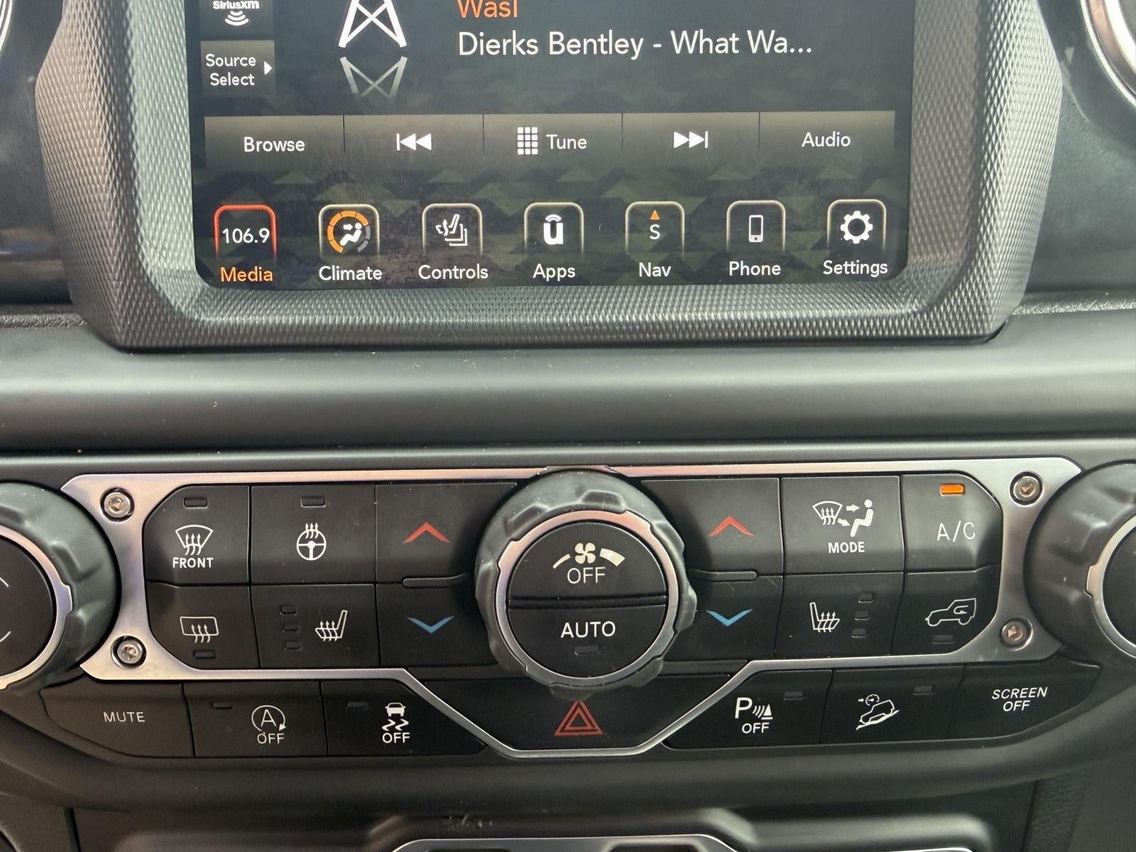 2020 Jeep Wrangler Unlimited Sahara Altitude 4x4
