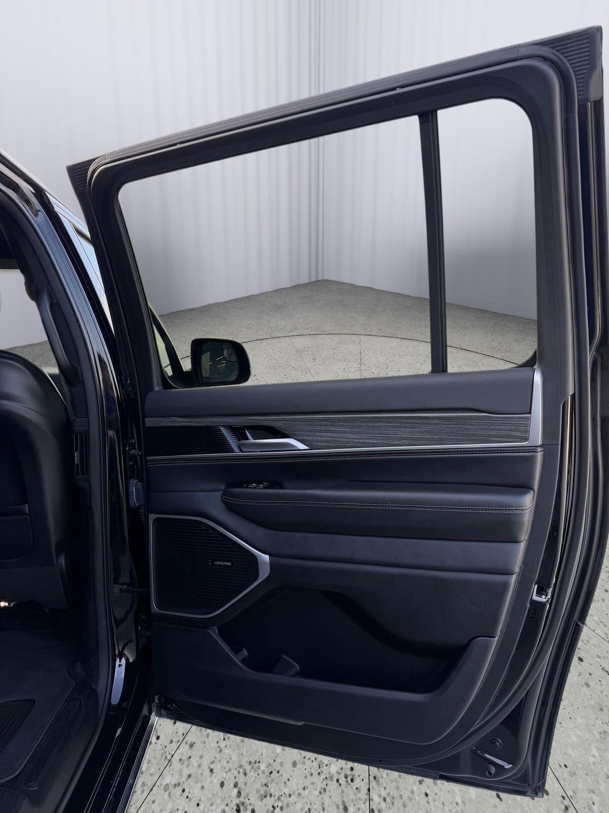 2024 Jeep Wagoneer L Series III 4x4