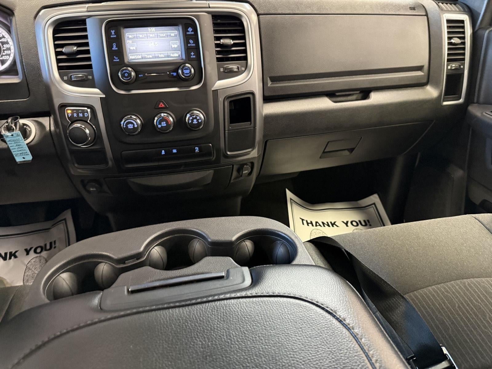 2024 RAM 1500 Classic Warlock Crew Cab 4x2 5'7' Box