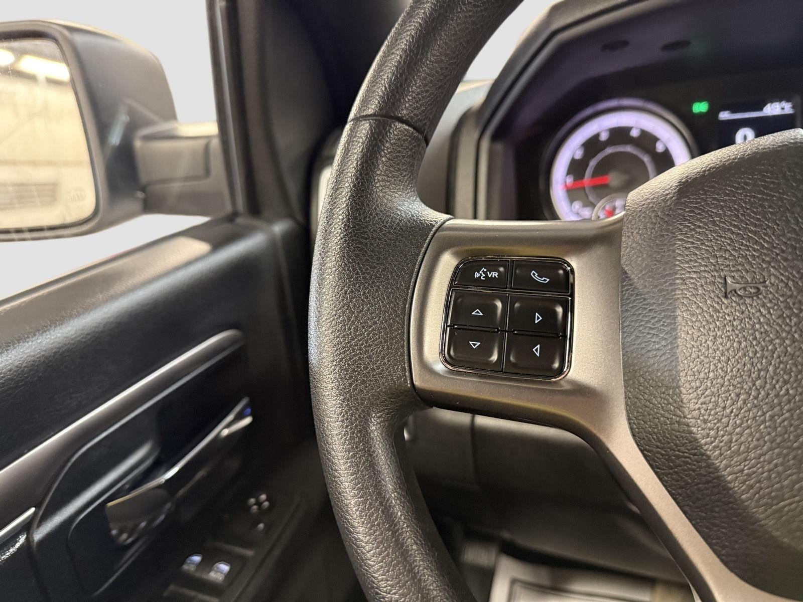 2024 RAM 1500 Classic Warlock Crew Cab 4x4 5'7' Box