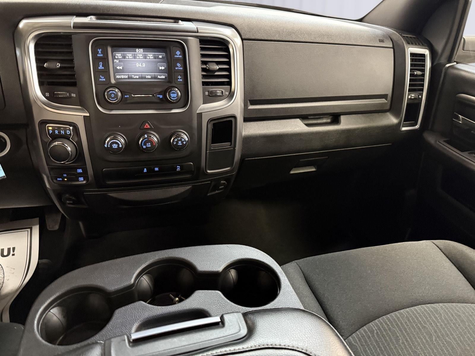 2024 RAM 1500 Classic Warlock Crew Cab 4x4 5'7' Box