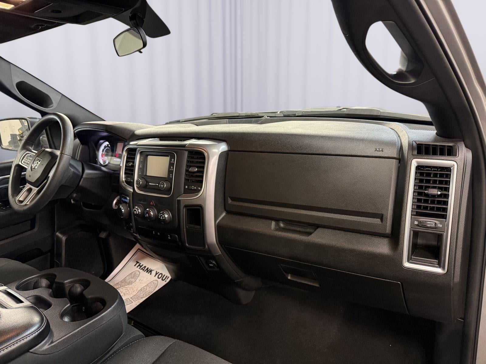 2024 RAM 1500 Classic Warlock Crew Cab 4x4 5'7' Box