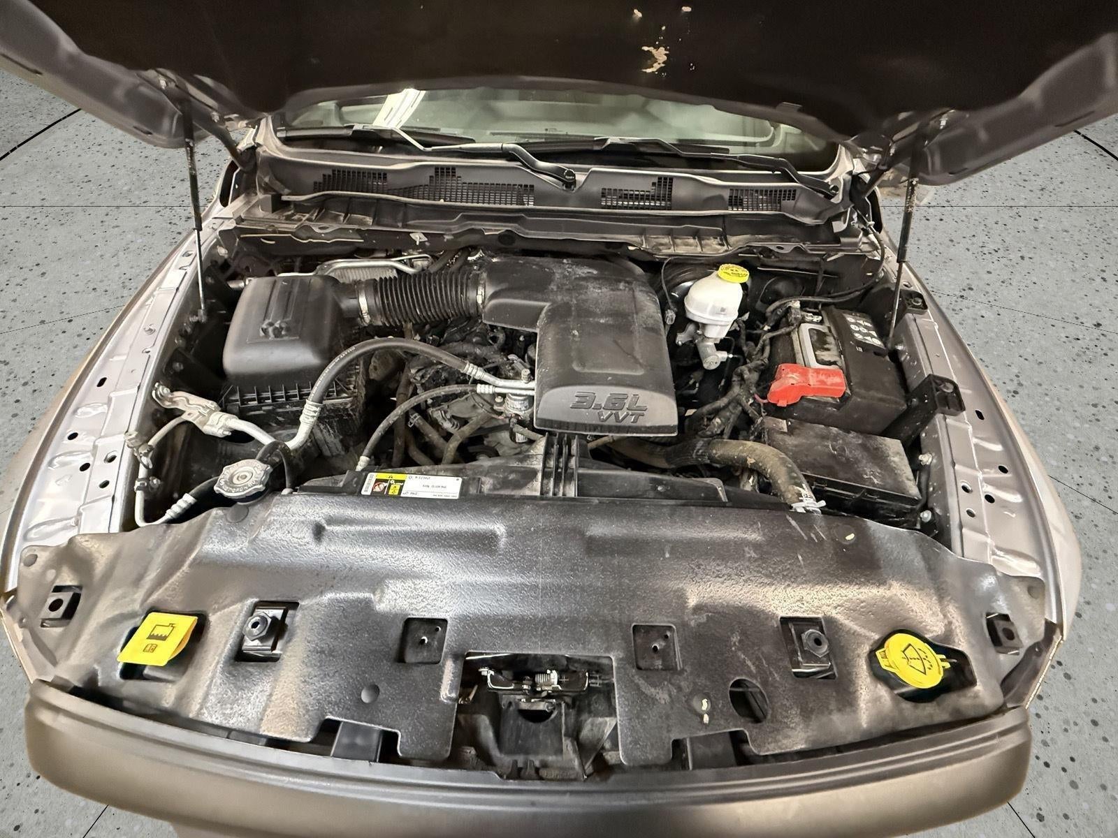 2024 RAM 1500 Classic Warlock Crew Cab 4x4 5'7' Box