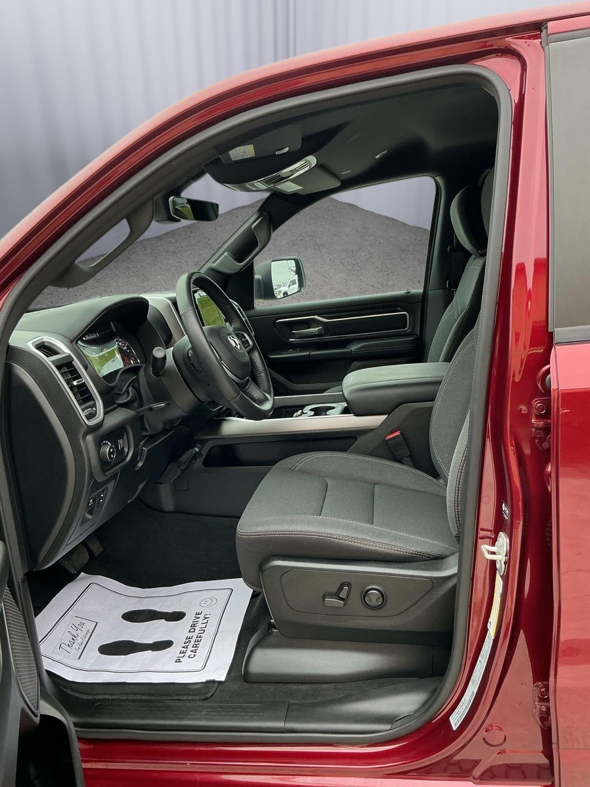 2023 RAM 1500 Big Horn Crew Cab 4x4 5'7' Box