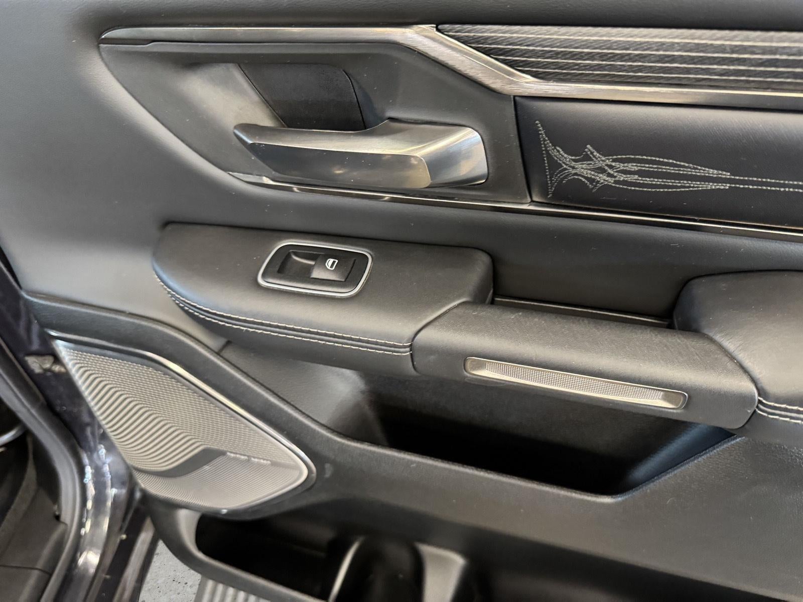 2020 RAM 1500 Limited Crew Cab 4x4 5'7' Box