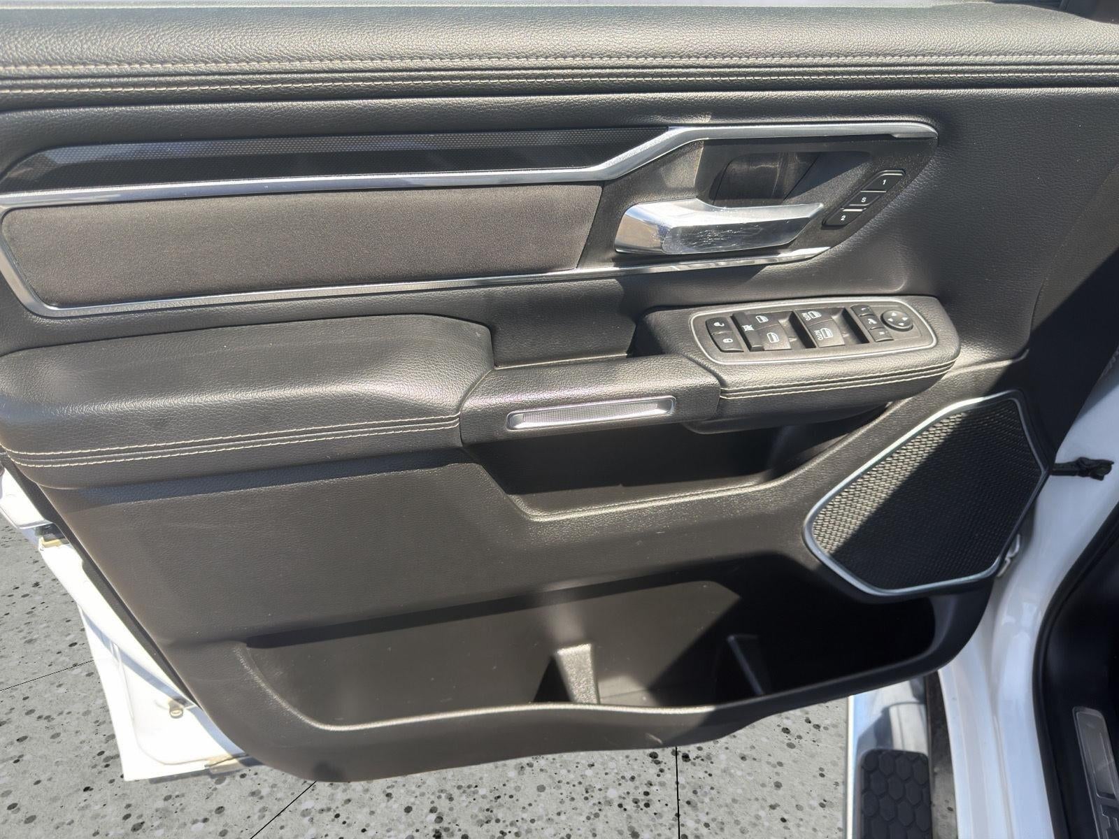 2022 RAM 1500 Laramie Crew Cab 4x4 5'7' Box