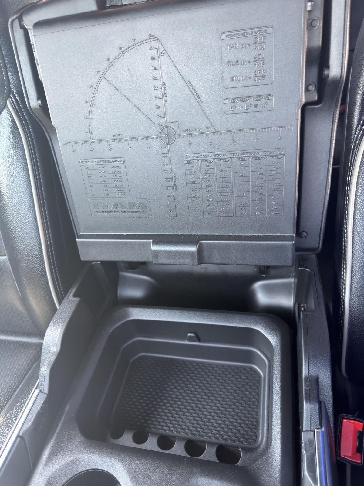 2022 RAM 1500 Laramie Crew Cab 4x4 5'7' Box