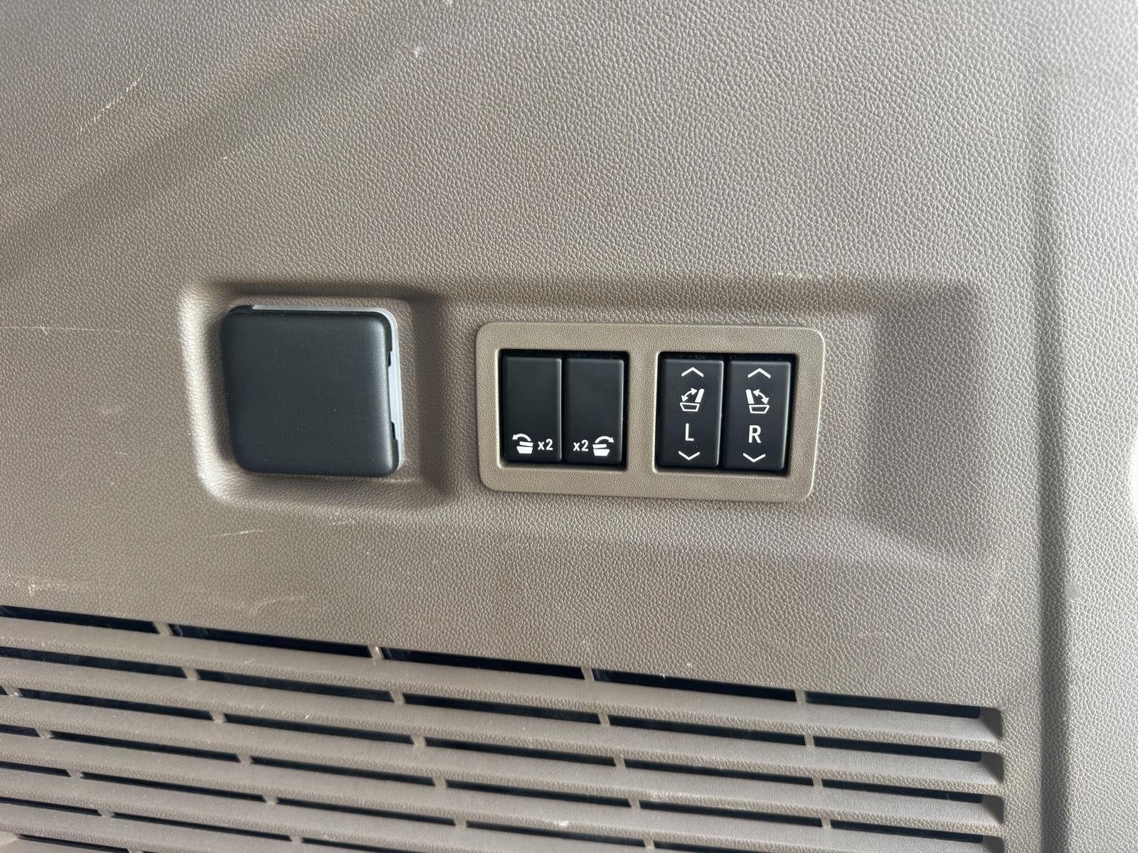 2022 GMC Yukon 4WD Denali