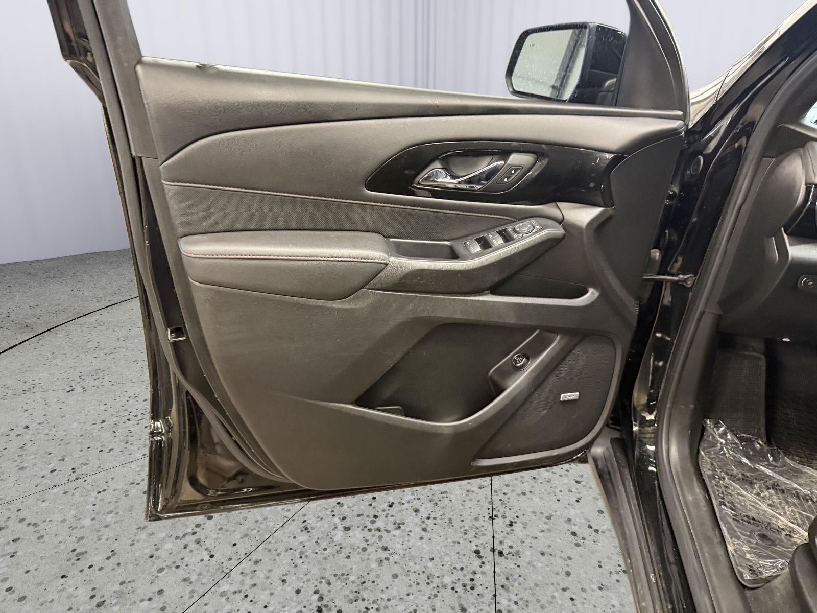 2022 Chevrolet Traverse FWD RS