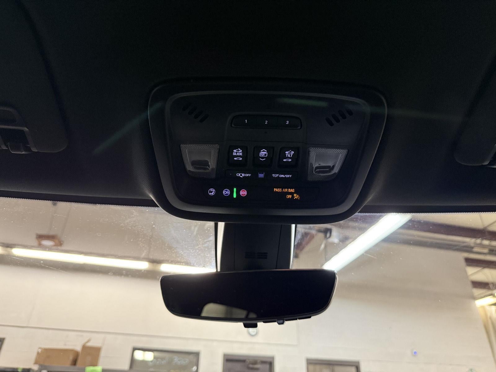 2023 Chevrolet Traverse AWD RS