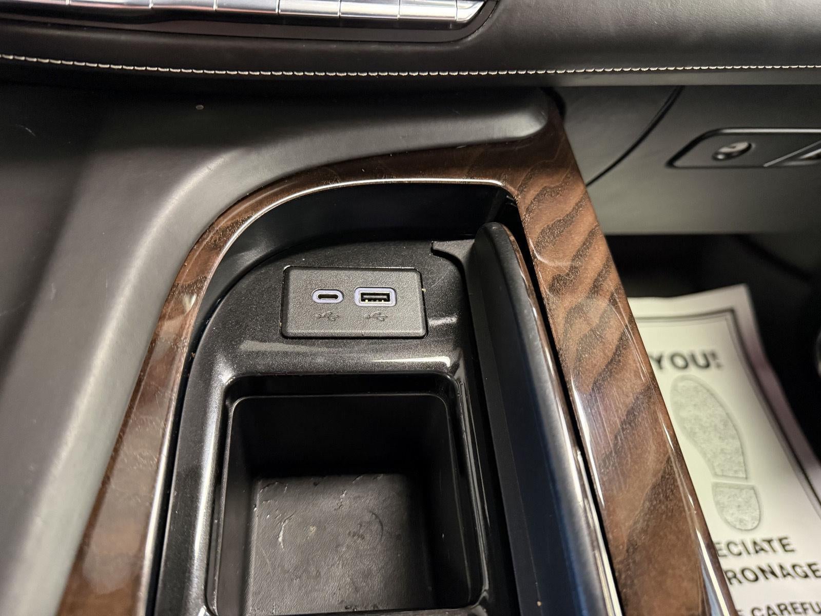 2022 Cadillac Escalade 4WD Sport Platinum