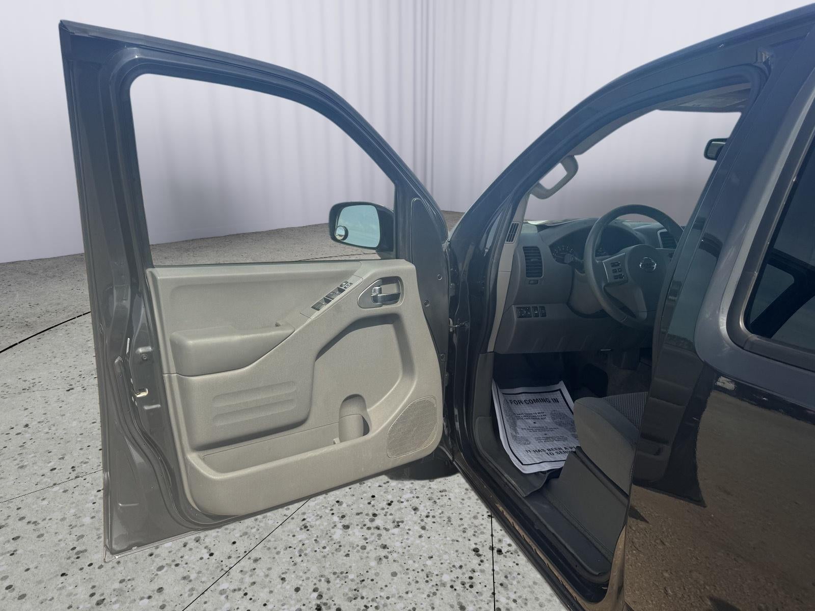 2015 Nissan Frontier SV
