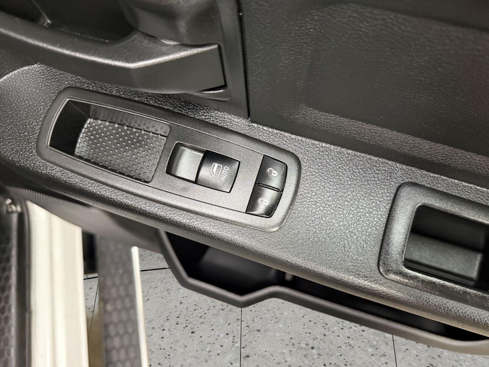 2021 RAM 3500 Tradesman Crew Cab 4x4 8' Box