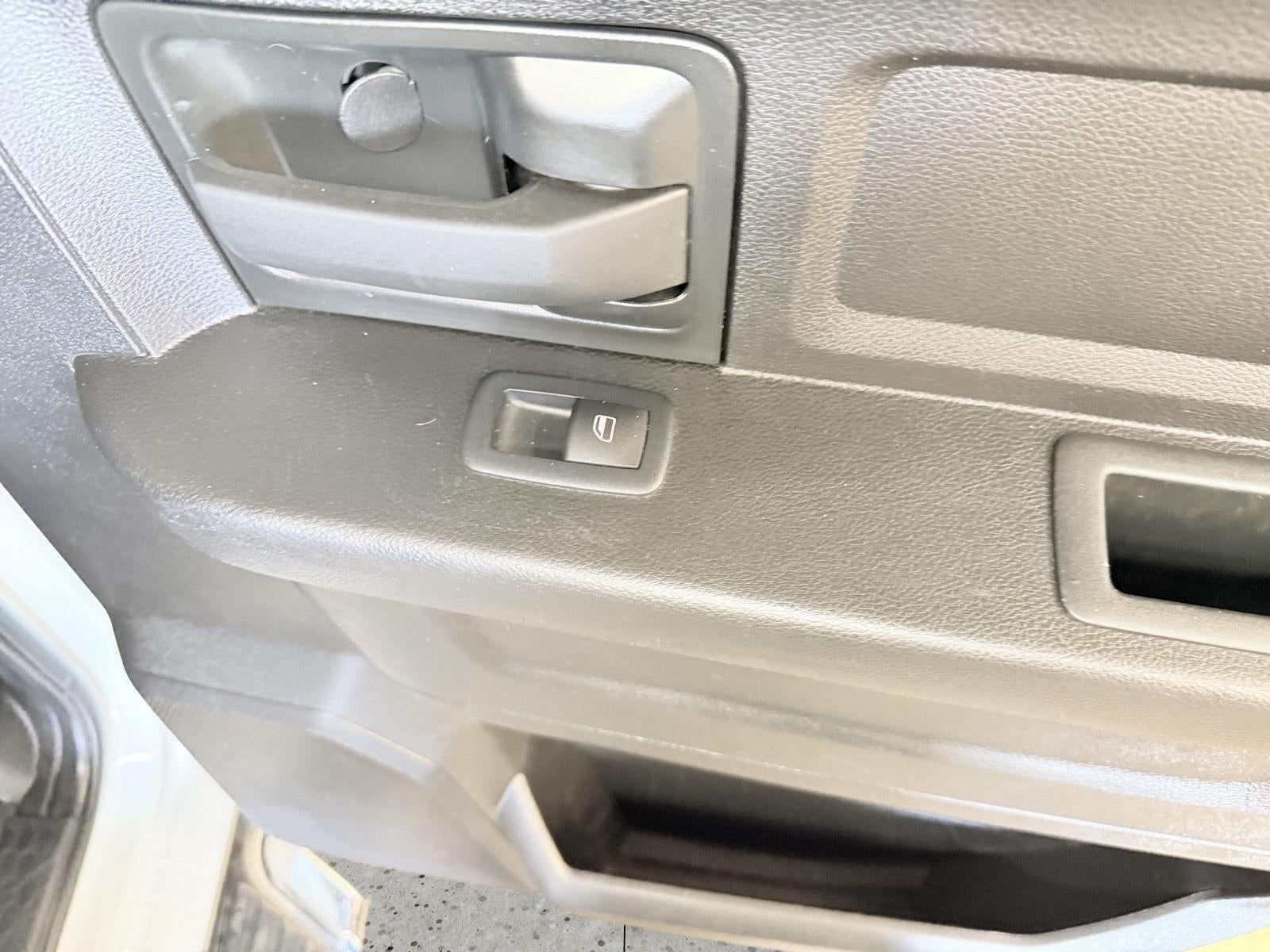 2022 RAM 2500 Tradesman Crew Cab 4x4 8' Box