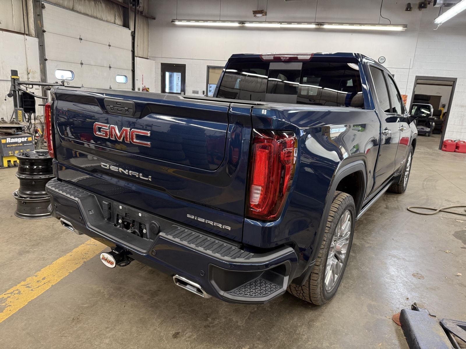 2021 GMC Sierra 1500 4WD Crew Cab Short Box Denali
