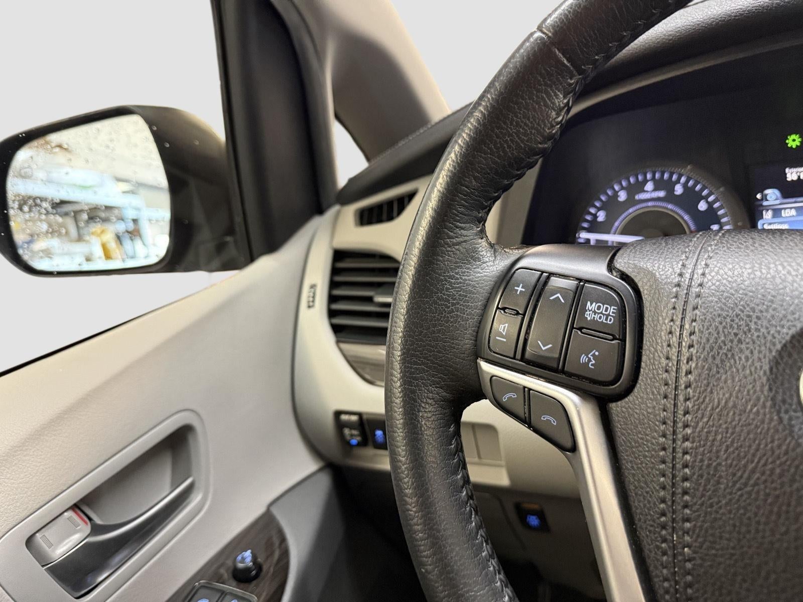 2018 Toyota Sienna XLE 7 Passenger