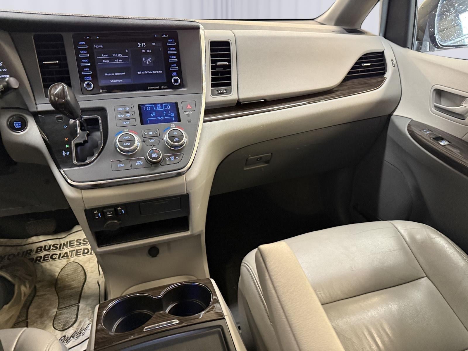 2018 Toyota Sienna XLE 7 Passenger