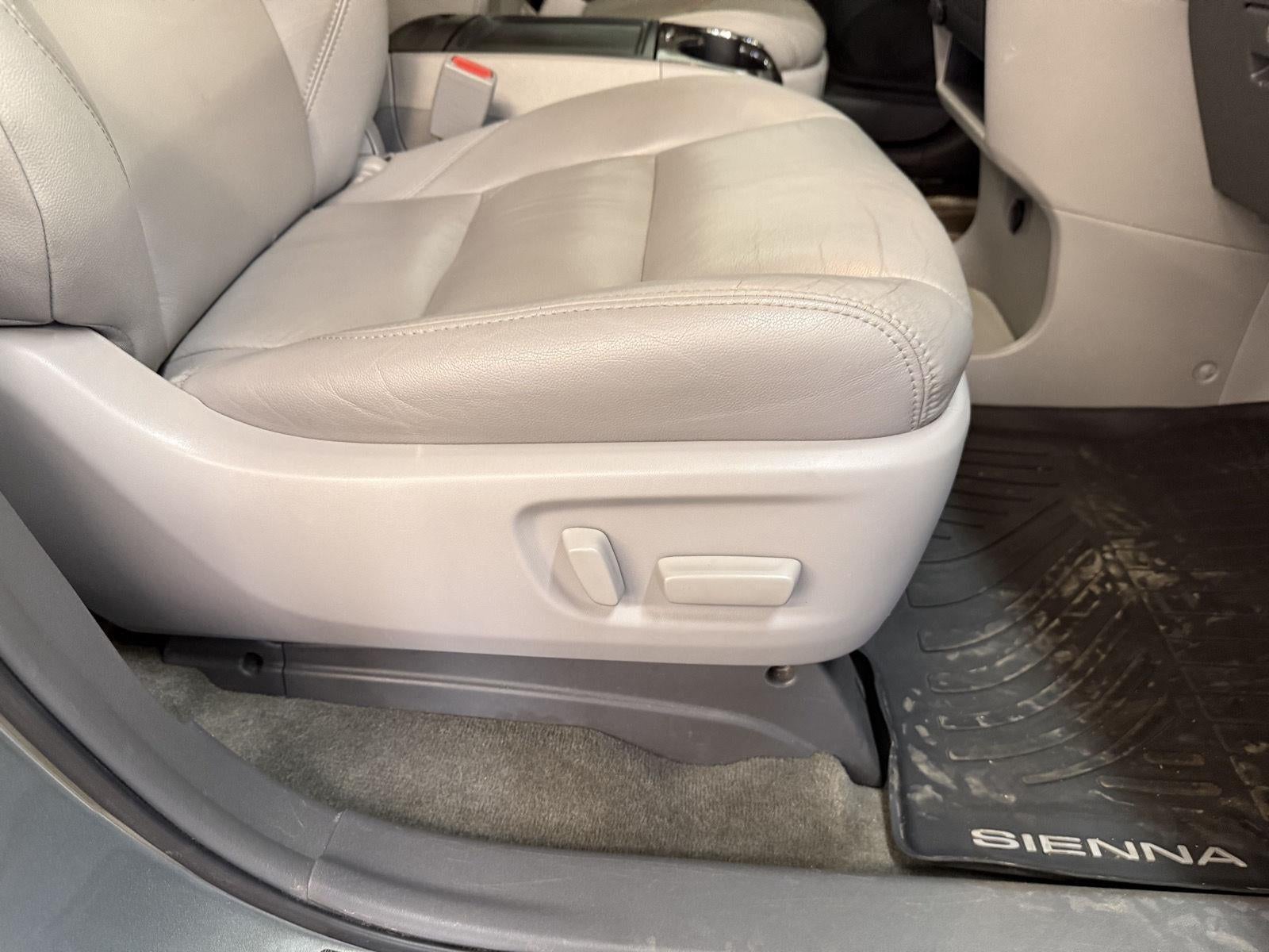 2018 Toyota Sienna XLE 7 Passenger