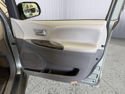 2018 Toyota Sienna XLE 7 Passenger