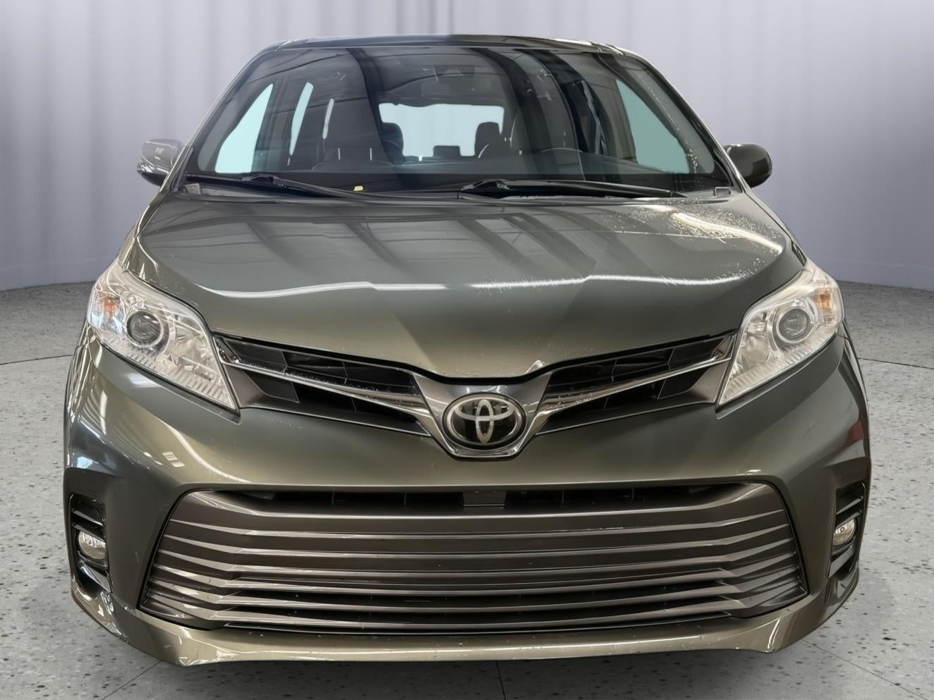 2018 Toyota Sienna XLE 7 Passenger