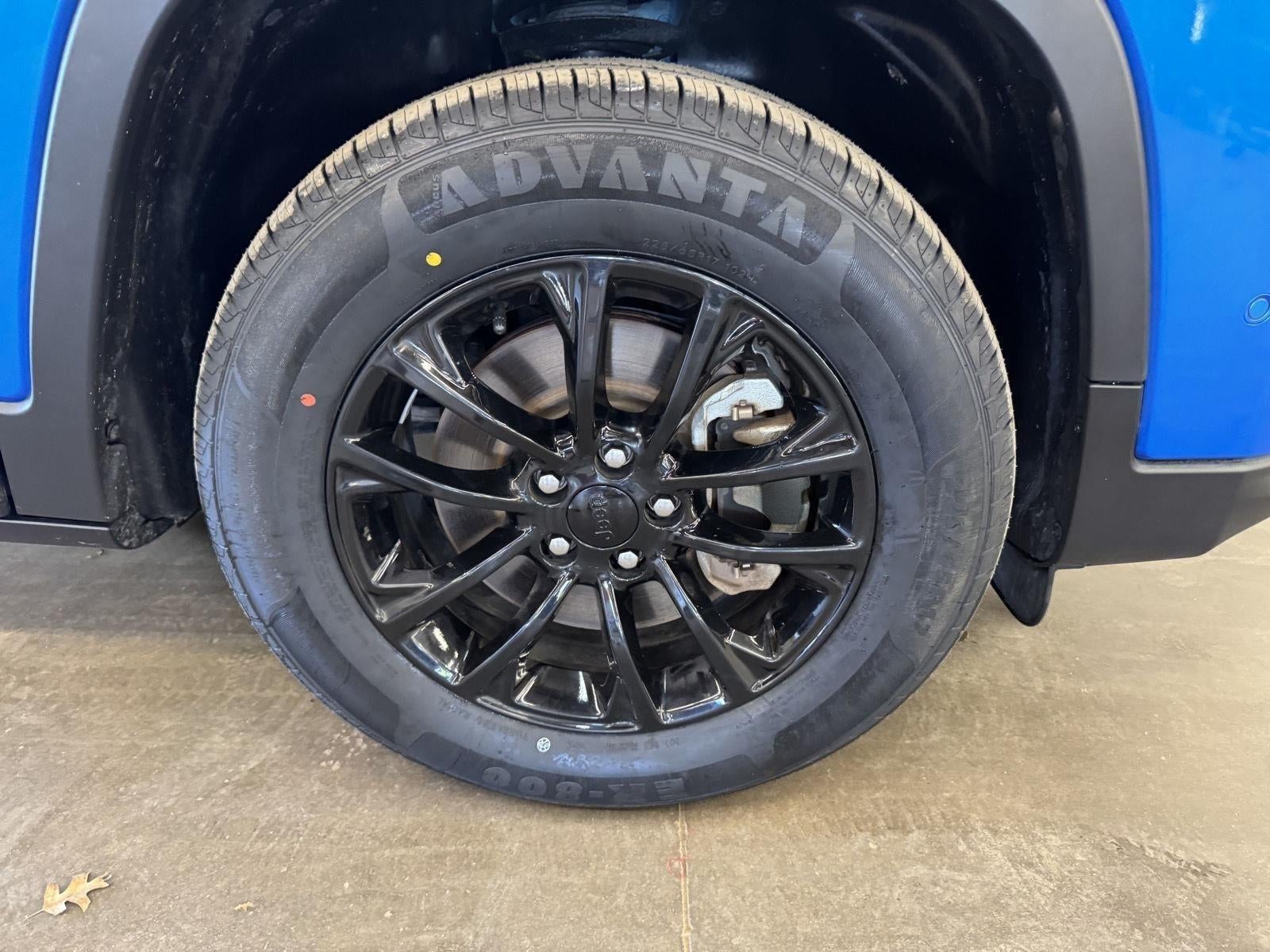 2023 Jeep Cherokee Altitude Lux