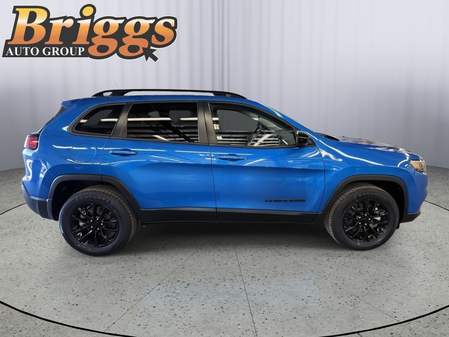 2023 Jeep Cherokee Altitude Lux