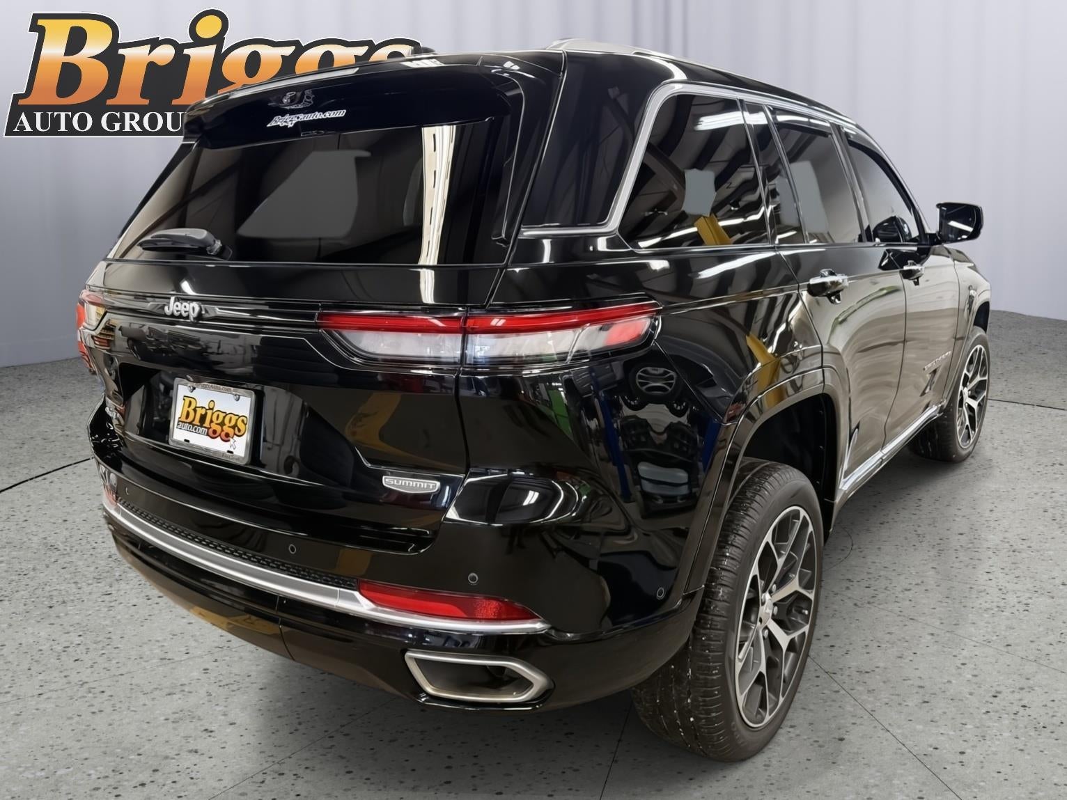 2022 Jeep Grand Cherokee Summit Reserve