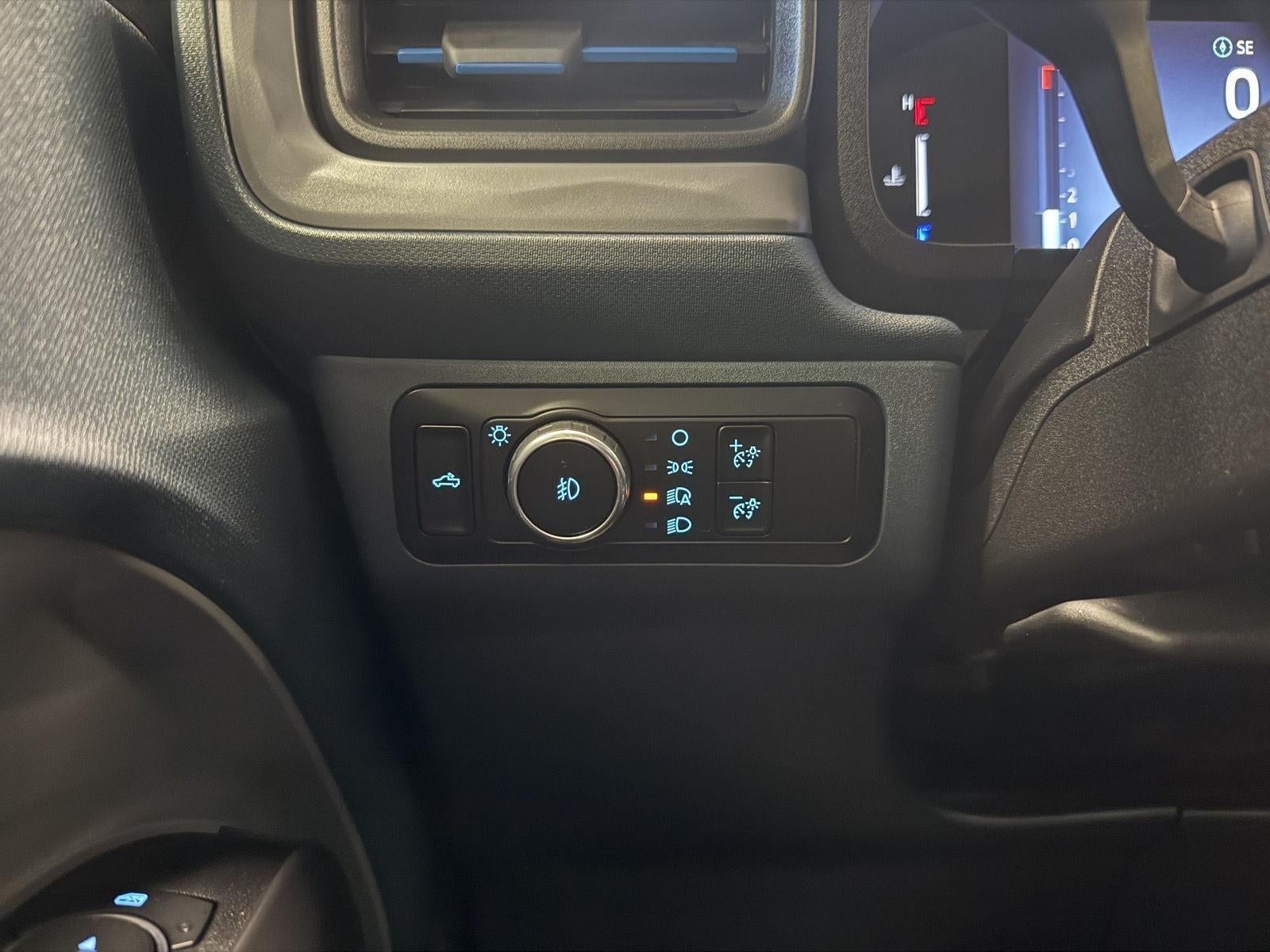 2025 Ford Maverick Lobo Standard