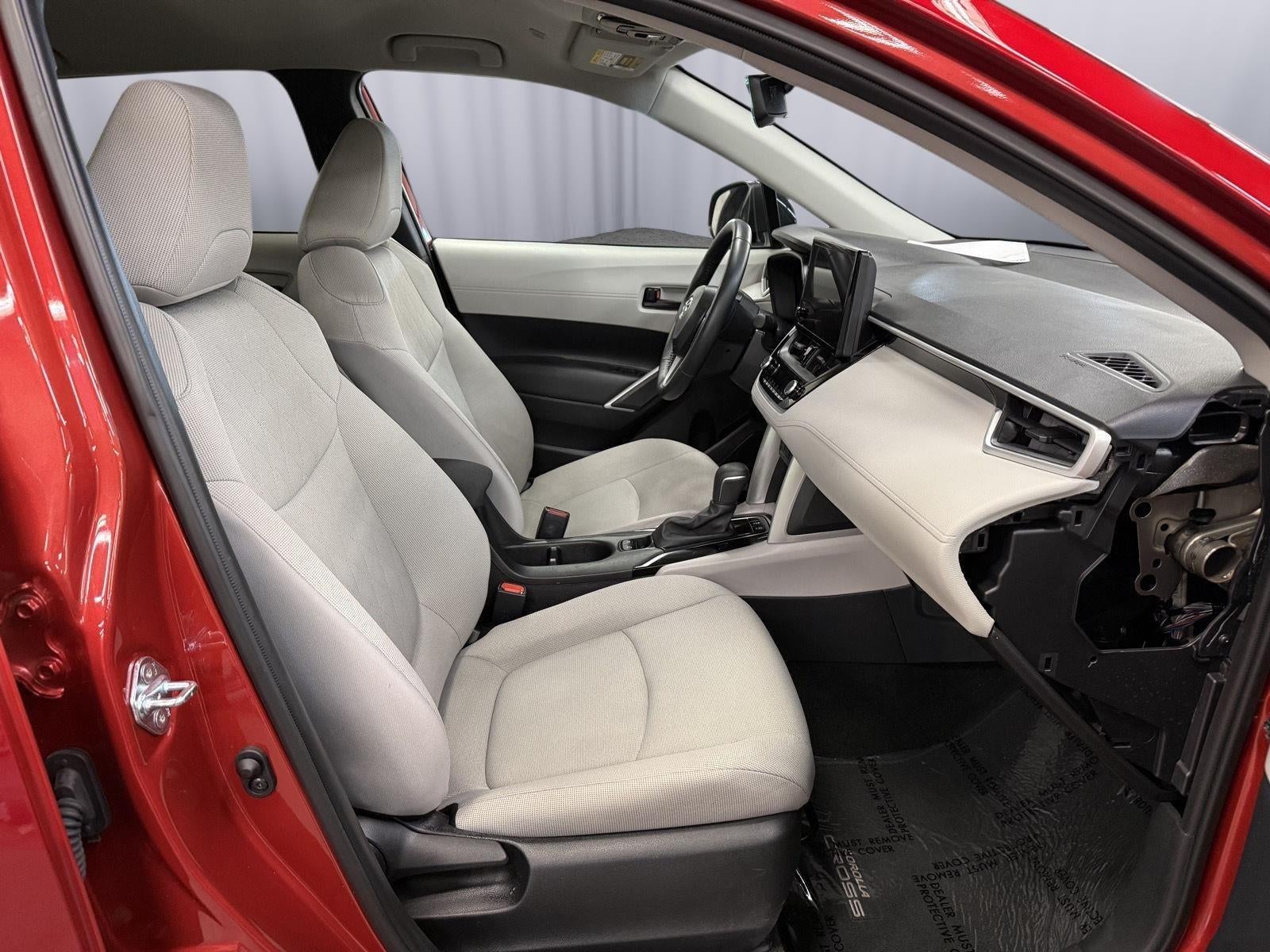 2025 Toyota Corolla Cross LE