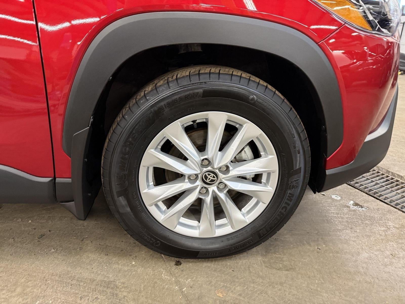 2025 Toyota Corolla Cross LE