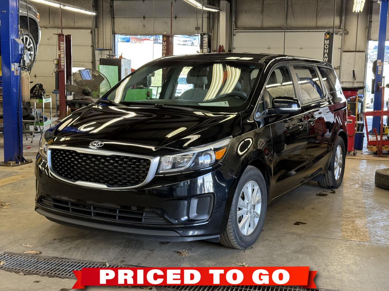 2016 Kia Sedona L