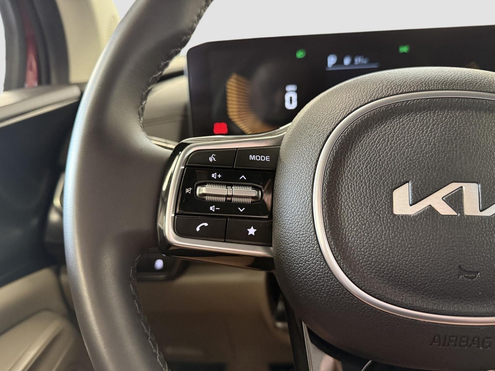 2025 Kia Carnival LXS