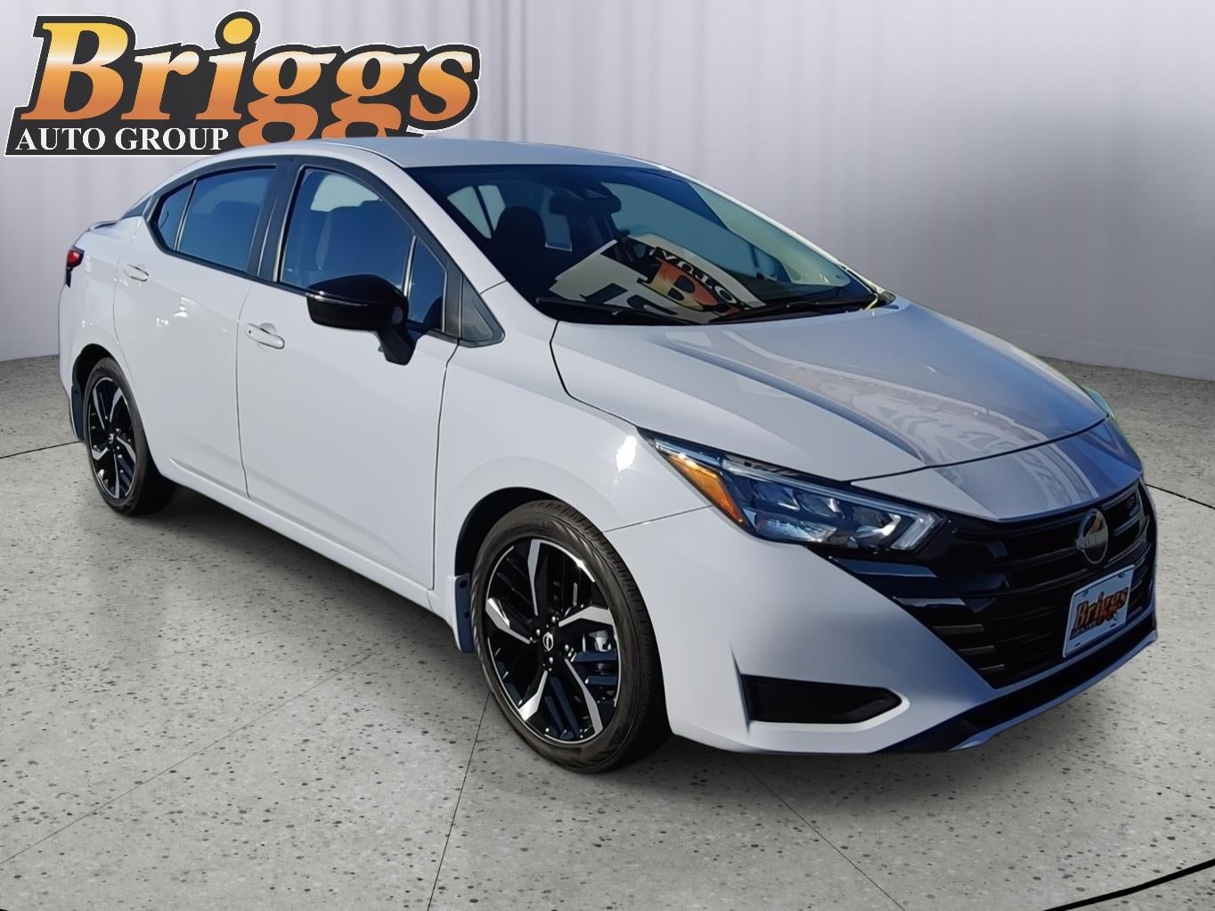 2025 Nissan Versa SR