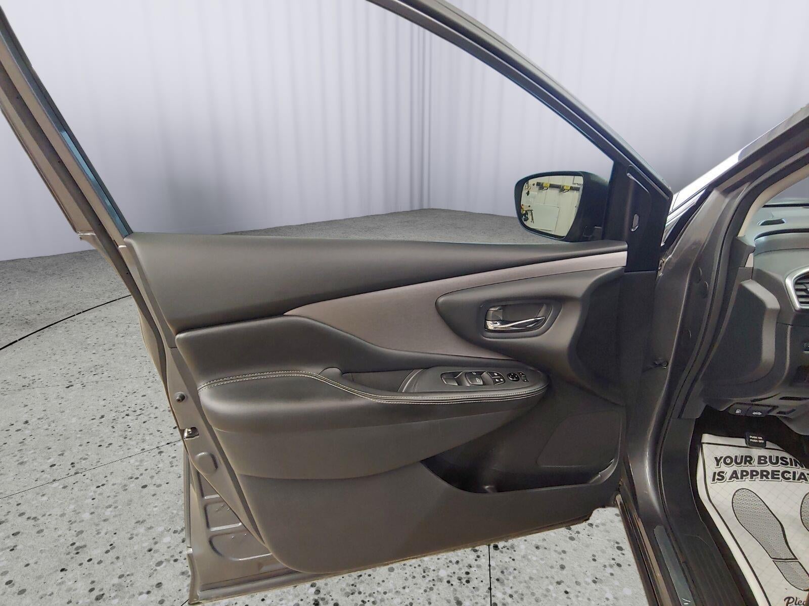 2022 Nissan Murano SV