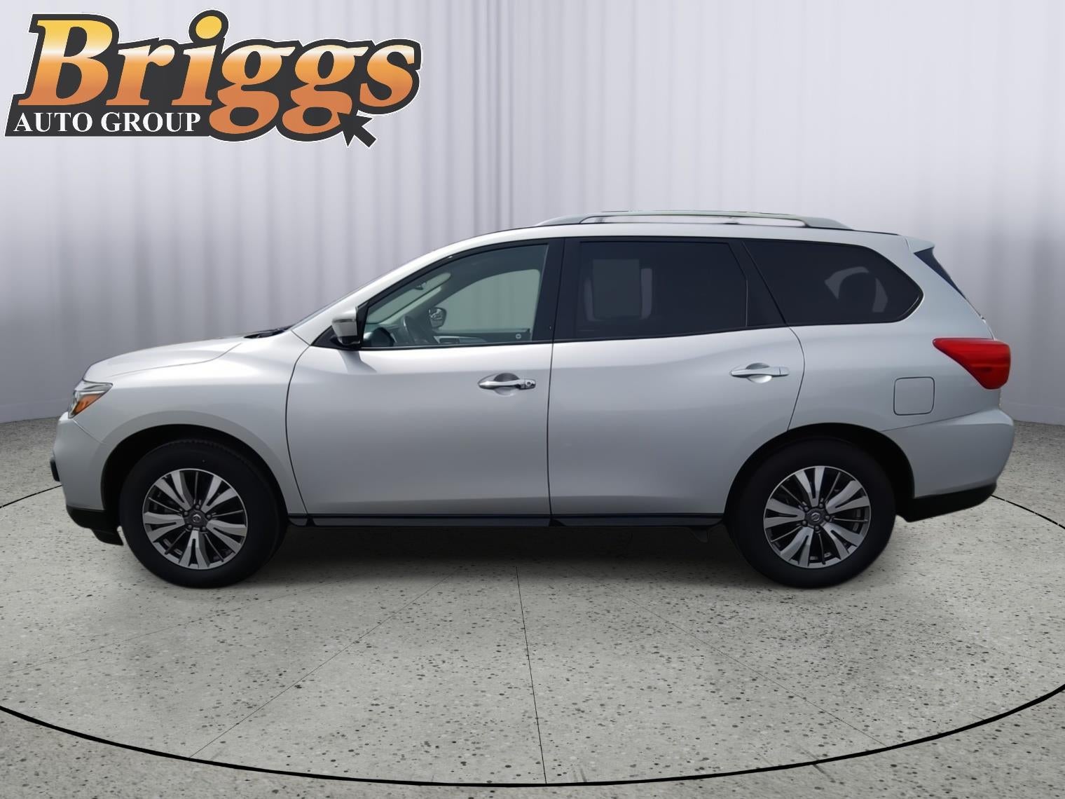 2019 Nissan Pathfinder SL